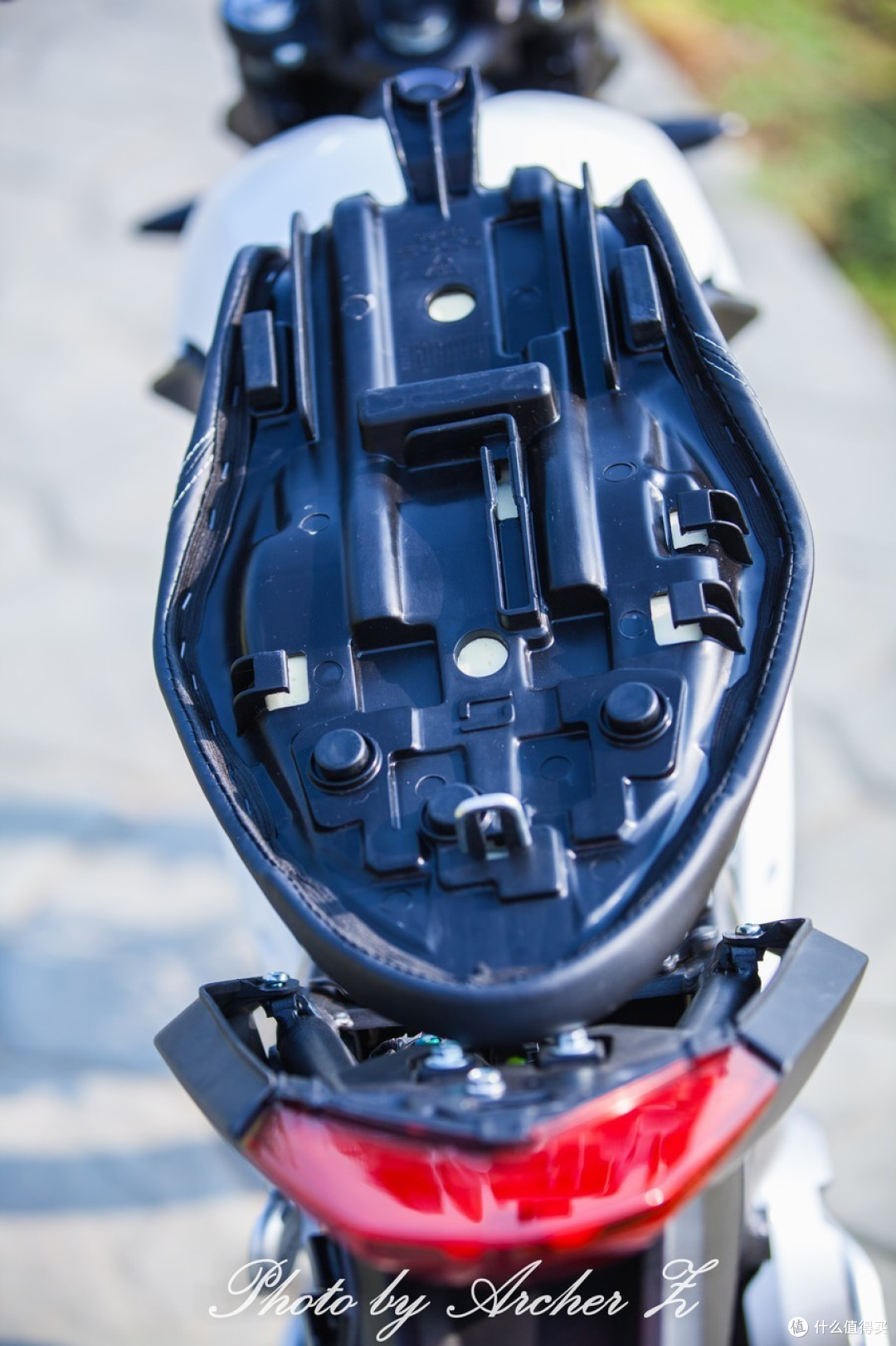 Catch the Wind —— SOCO TS1200R 城市锂电跨骑车
