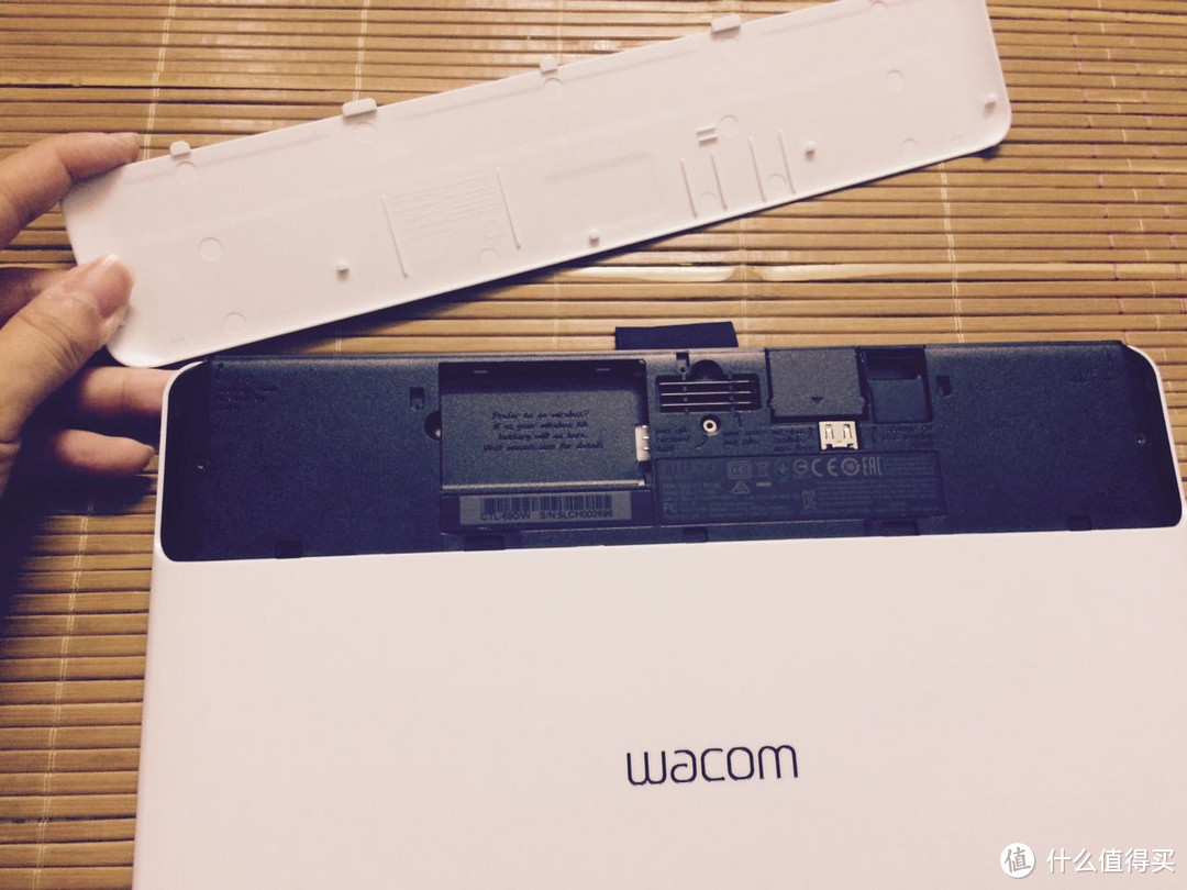 wacom intuos CTL 690背面