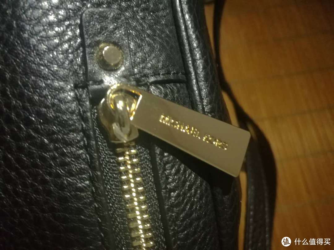 送给老婆的生日礼物——美亚海淘 MICHAEL KORS 双肩背包