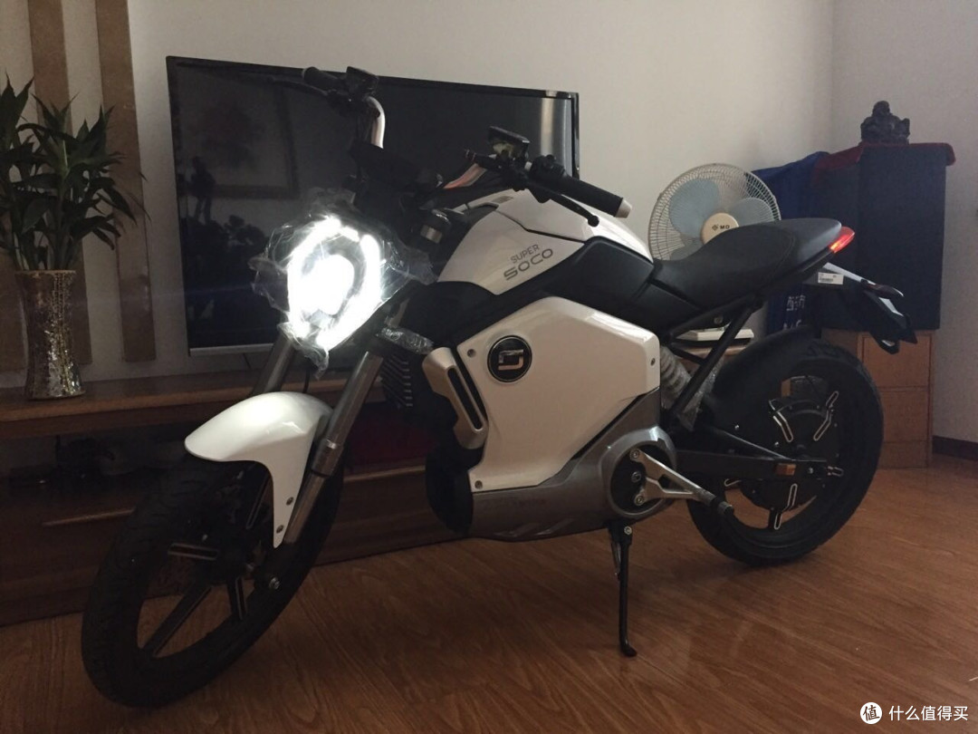 Catch the Wind —— SOCO TS1200R 城市锂电跨骑车
