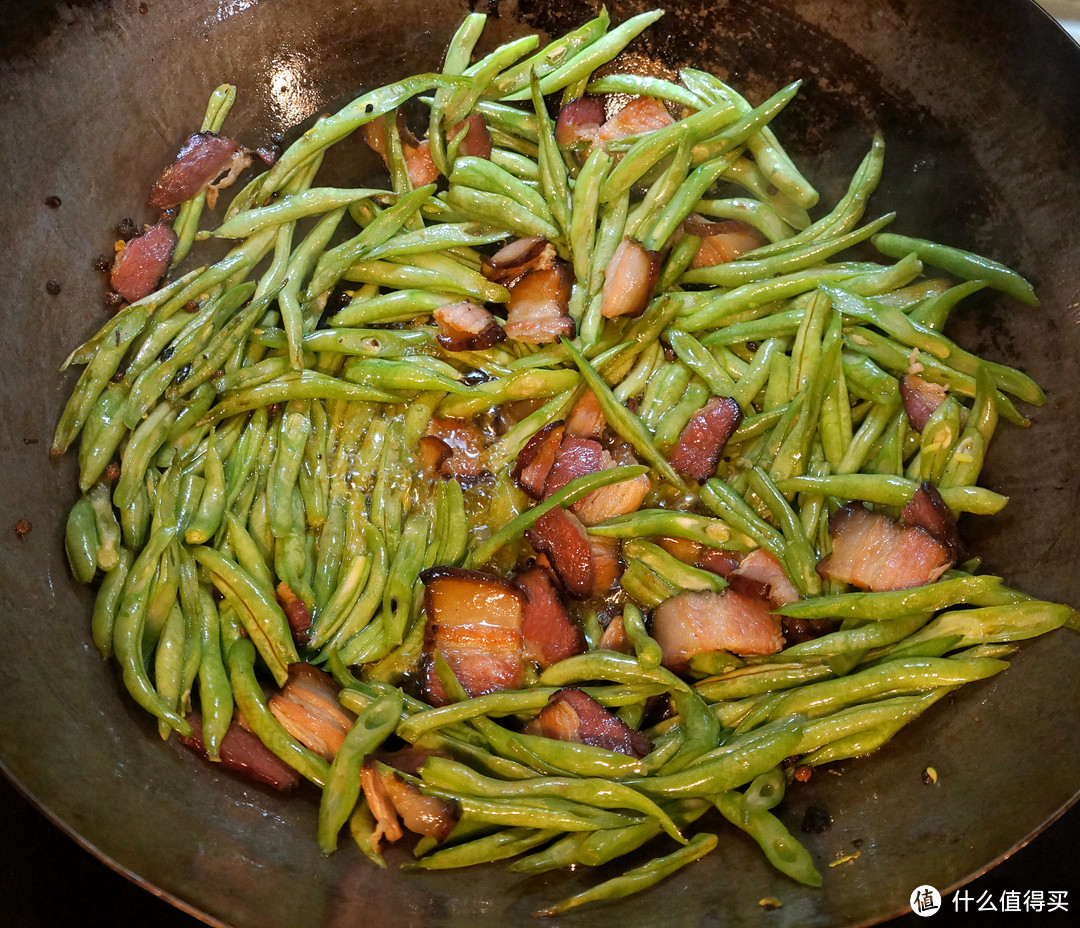 乾煸豆角教程 | 乾煸豆角的家常做法_什麼值得買