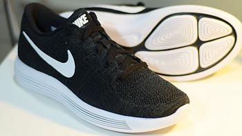 Nike 耐克 LunarEpic Low Flyknit 黑色编织跑鞋