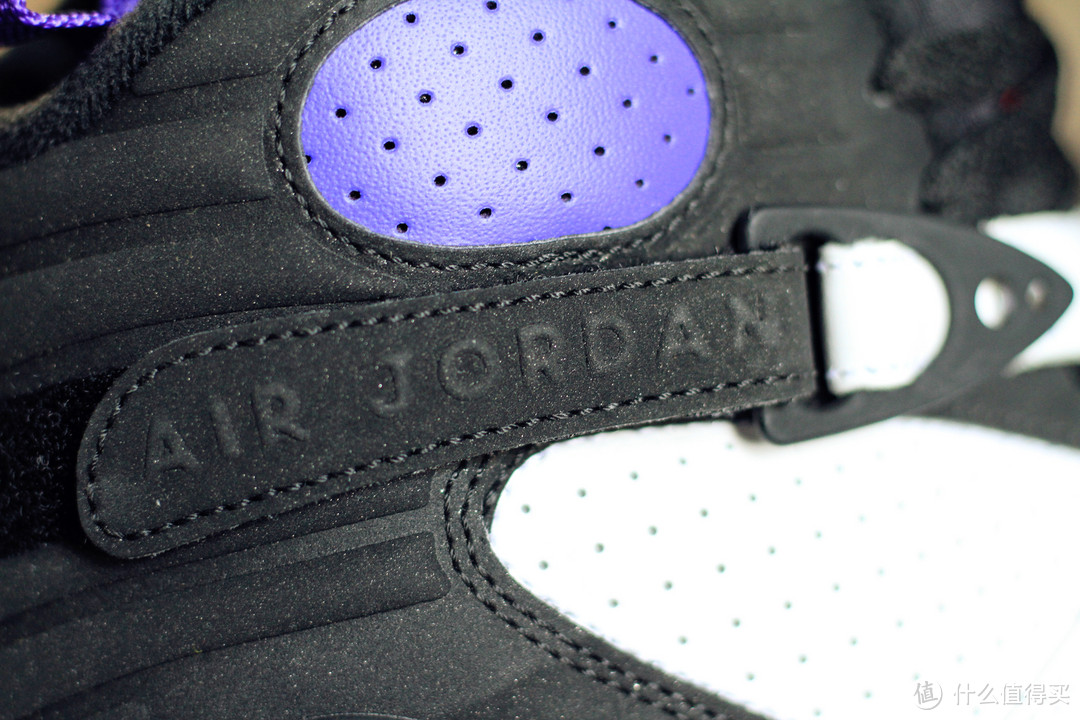 一双平淡的正代：AIR JORDAN VIII 三连冠 篮球鞋