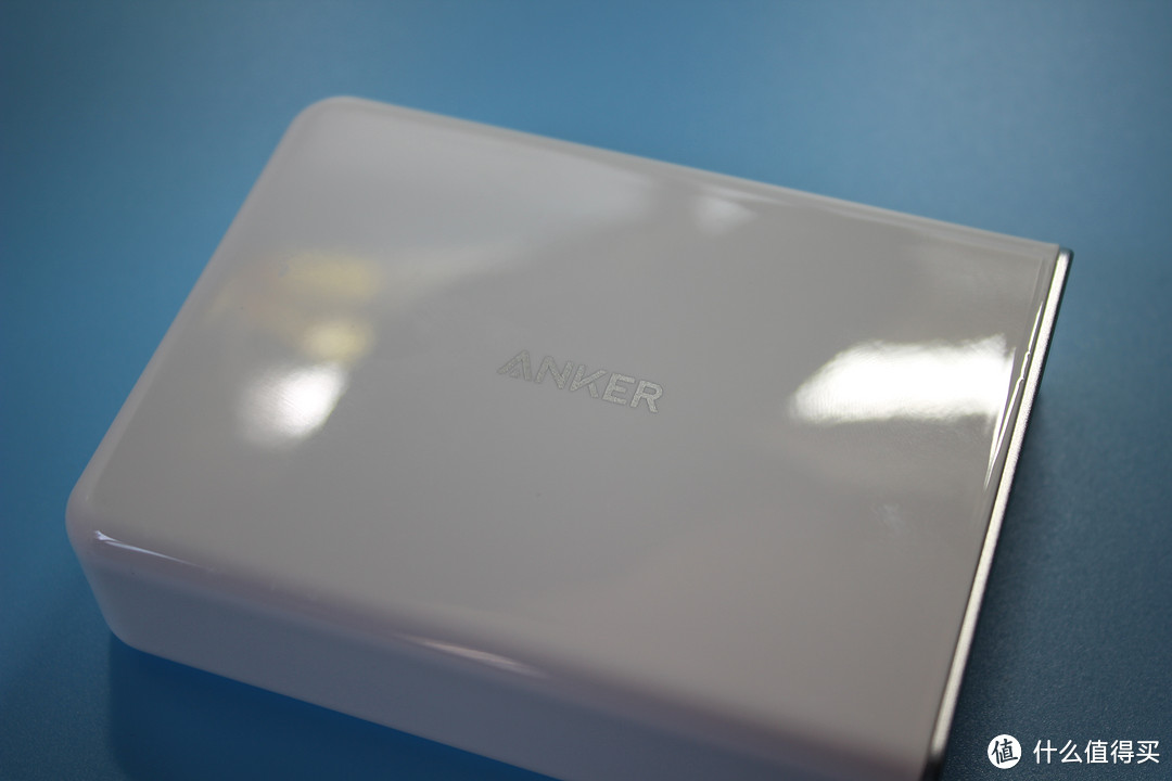 黑白双煞、以后彻底摆脱抢充电口的烦恼：ANKER QC2.0快速 60W 6口USB充电器