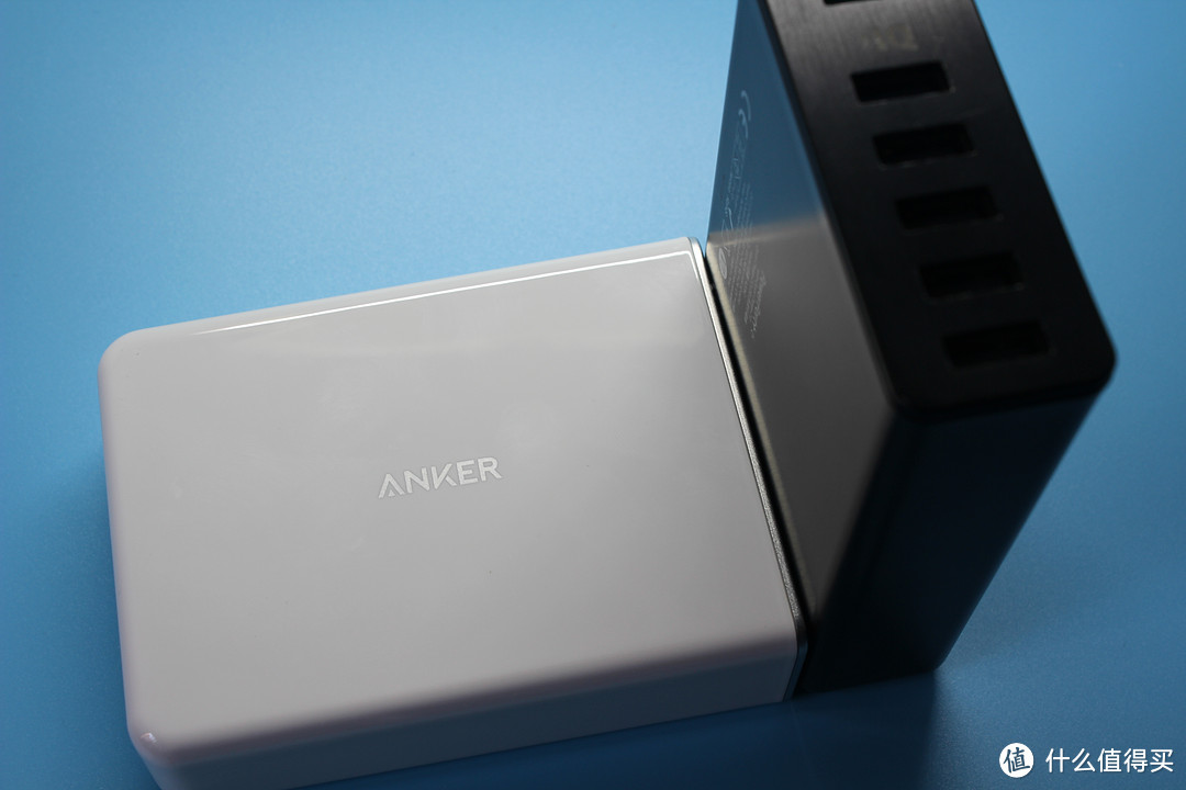 黑白双煞、以后彻底摆脱抢充电口的烦恼：ANKER QC2.0快速 60W 6口USB充电器