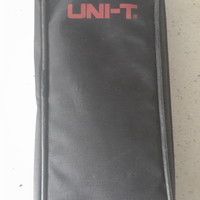 优利德 UT202 钳形万用表外观展示(便携包|说明书|电池仓|体型)
