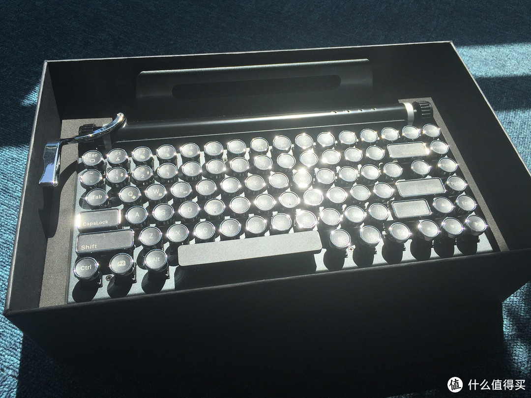 情怀给满分，有惊喜有不足的大象键盘DX1复古蓝牙机械键盘
