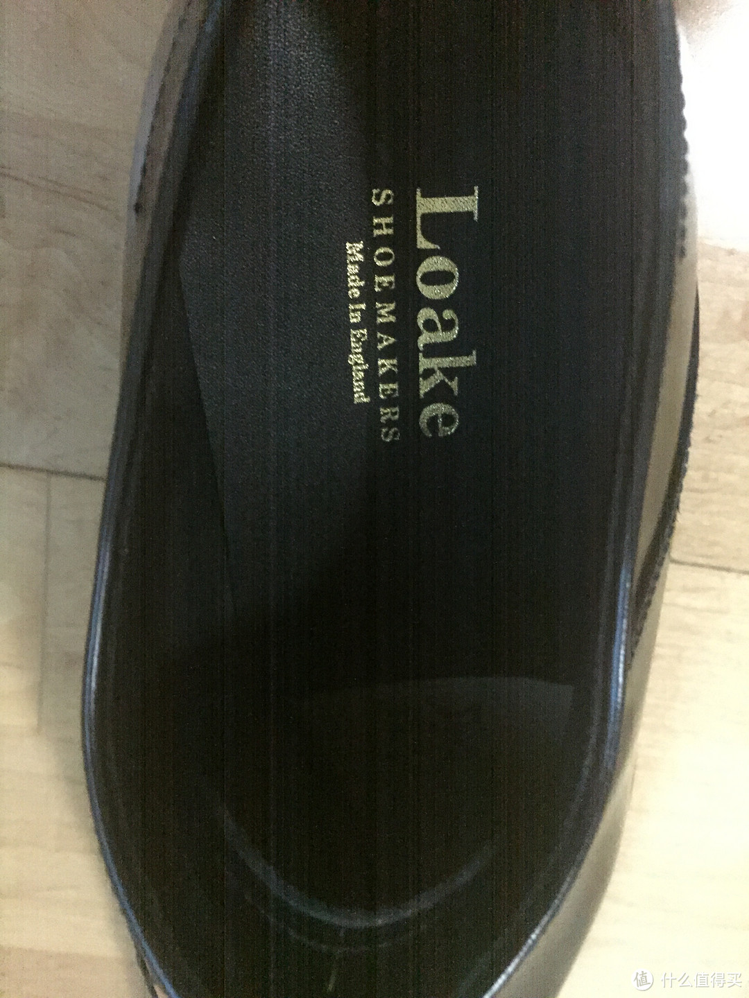 Loake country brogue 乡村布洛克 vs loake shoemaker cagney 黑色漆皮牛津： 弃坑前换个口味