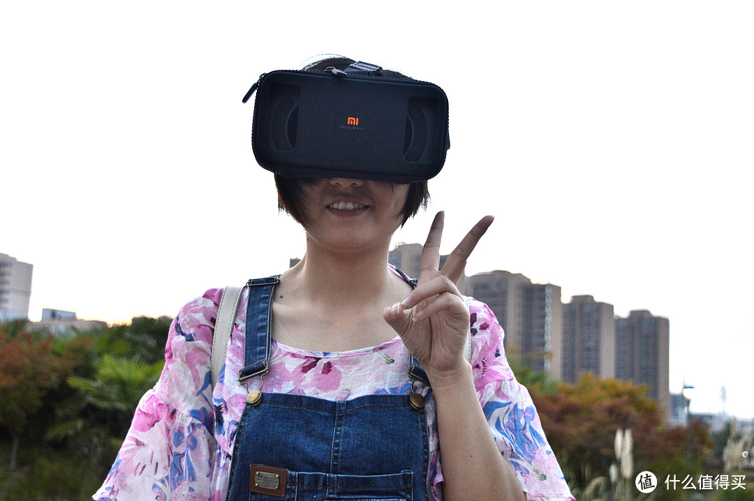 轻装享受视觉盛宴-小米VR玩具版