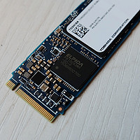 超越SM951又快又热的 TOSHIBA 东芝 512G M.2接口 NVME SSD 硬盘测评