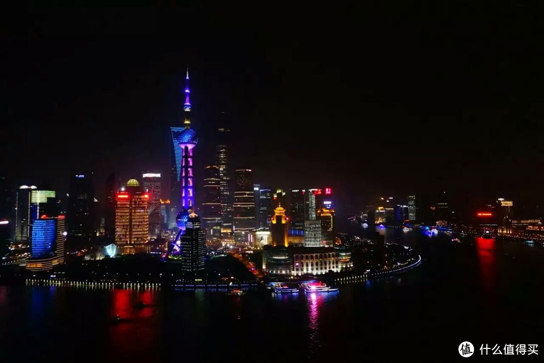 上海茂悦大酒店，非常时髦西餐厅，夜景