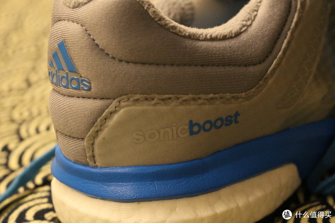 sonic boost的身标，boost的包裹并没有很夸张地大了一圈