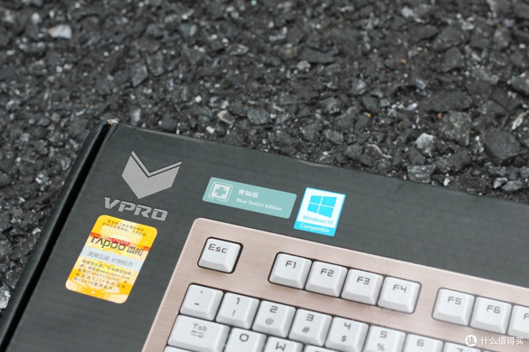 #本站首晒# 不玩灯! - 简评雷柏(Rapoo) V510 机械游戏键盘