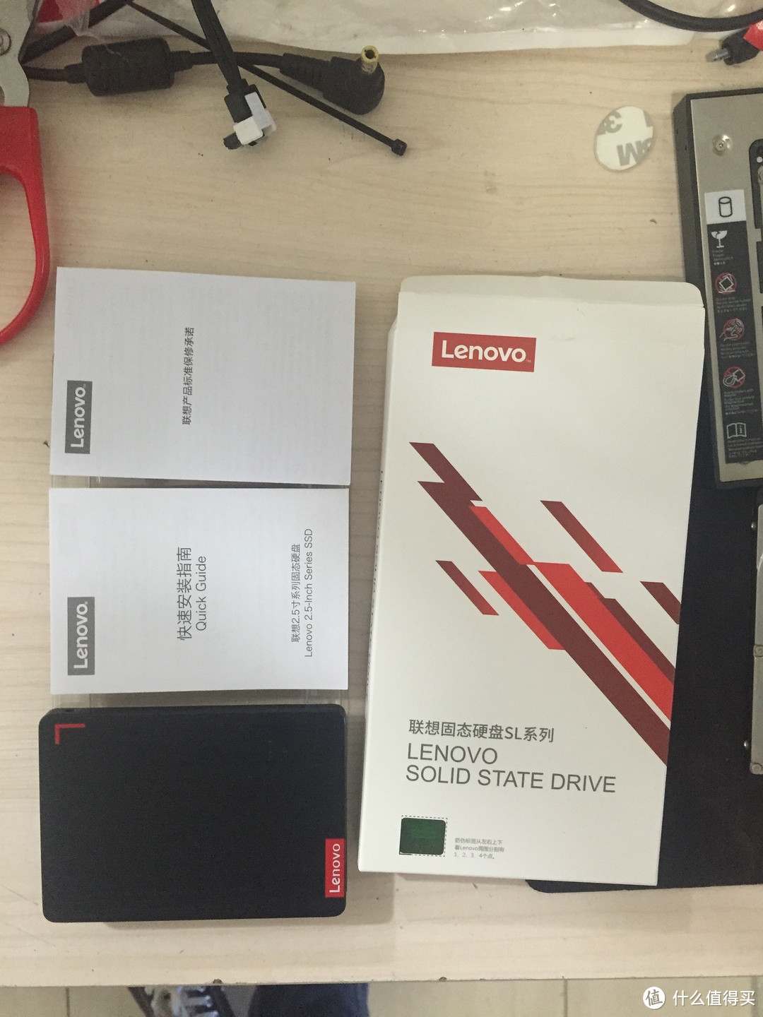 做第一个吃螃蟹的人：Lenovo 联想 SL700 固态硬盘开箱