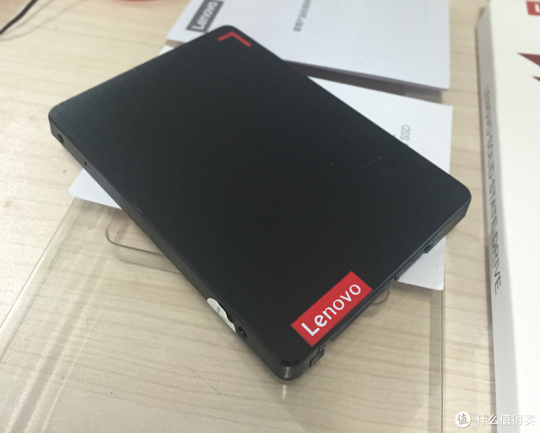 做第一个吃螃蟹的人：Lenovo 联想 SL700 固态硬盘开箱