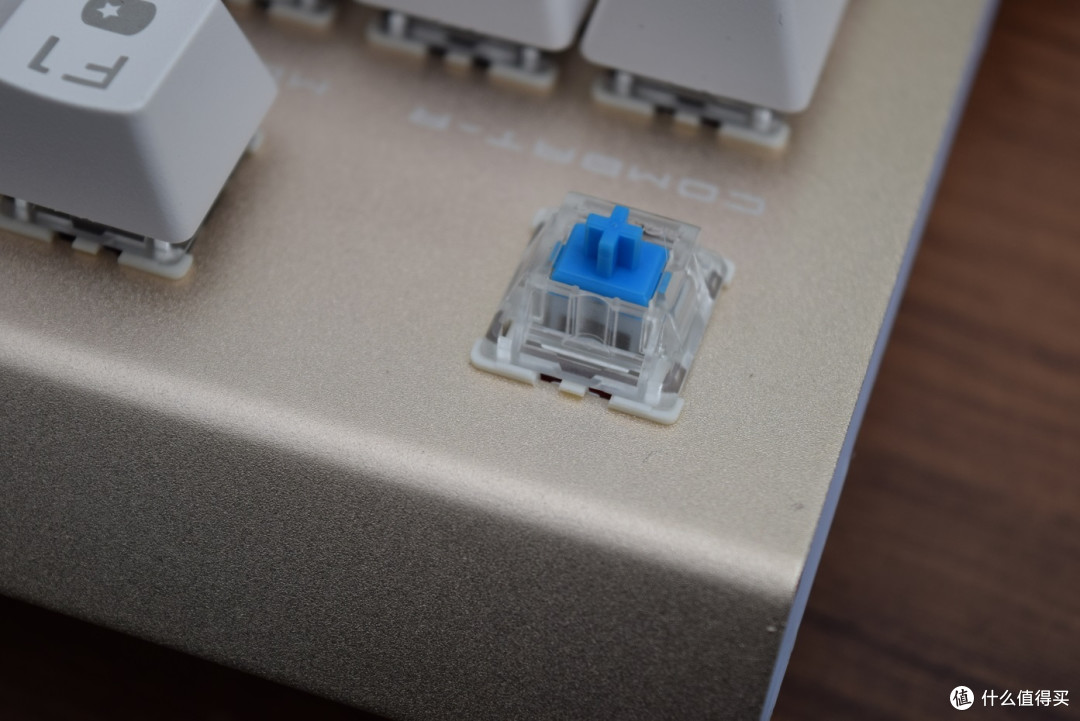 键盘还是机械的好——E-3LUE 宜博 K751 RGB机械键盘 开箱