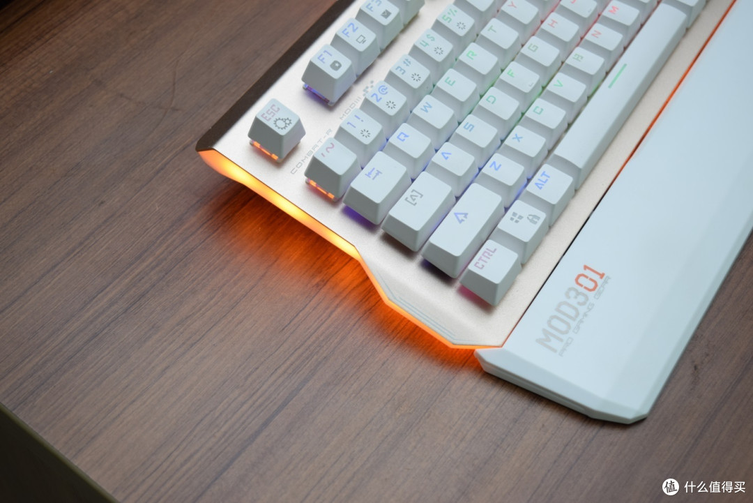 键盘还是机械的好——E-3LUE 宜博 K751 RGB机械键盘 开箱