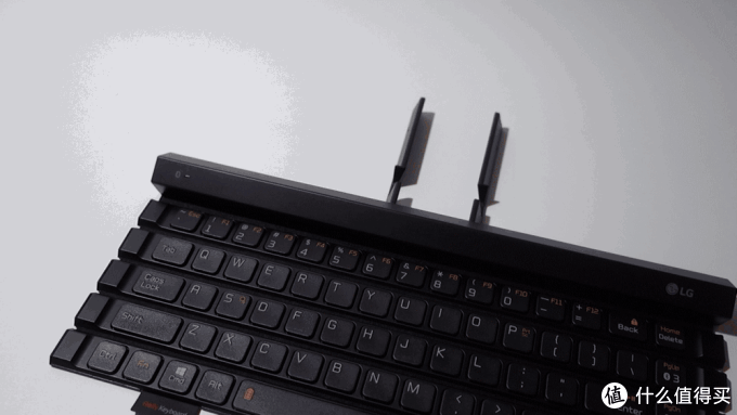 #本站首晒#设计最棒的折叠键盘：LG Rolly Keyboard 710 舒适的可卷曲全键盘