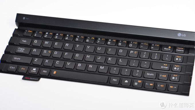 #本站首晒#设计最棒的折叠键盘：LG Rolly Keyboard 710 舒适的可卷曲全键盘