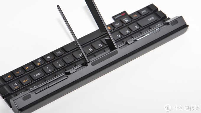 #本站首晒#设计最棒的折叠键盘：LG Rolly Keyboard 710 舒适的可卷曲全键盘