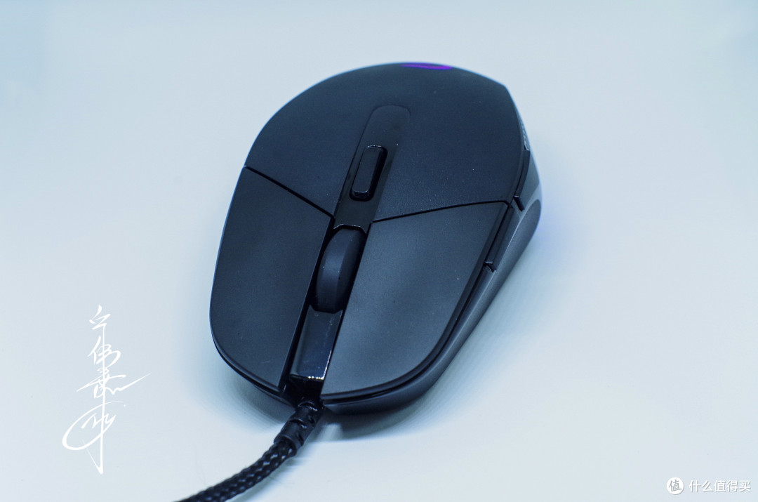 鼠标也有信仰加成介绍一款适合女朋友使用的鼠标logitech罗技g303游戏