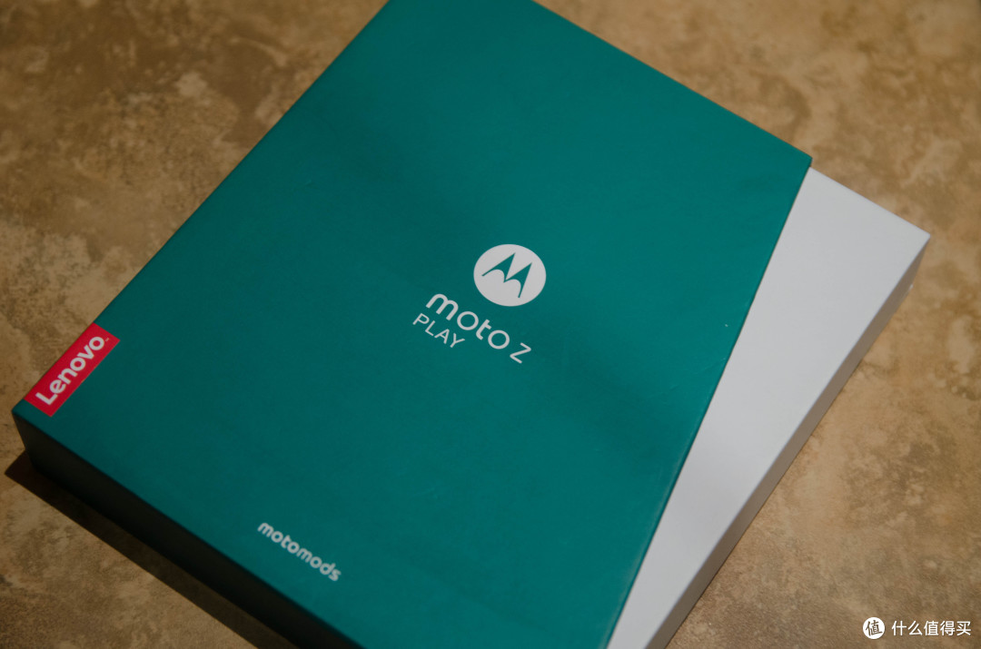 #原创新人# Hello Moto,你的信仰还剩多少——moto z play+摩影模块开箱+简评