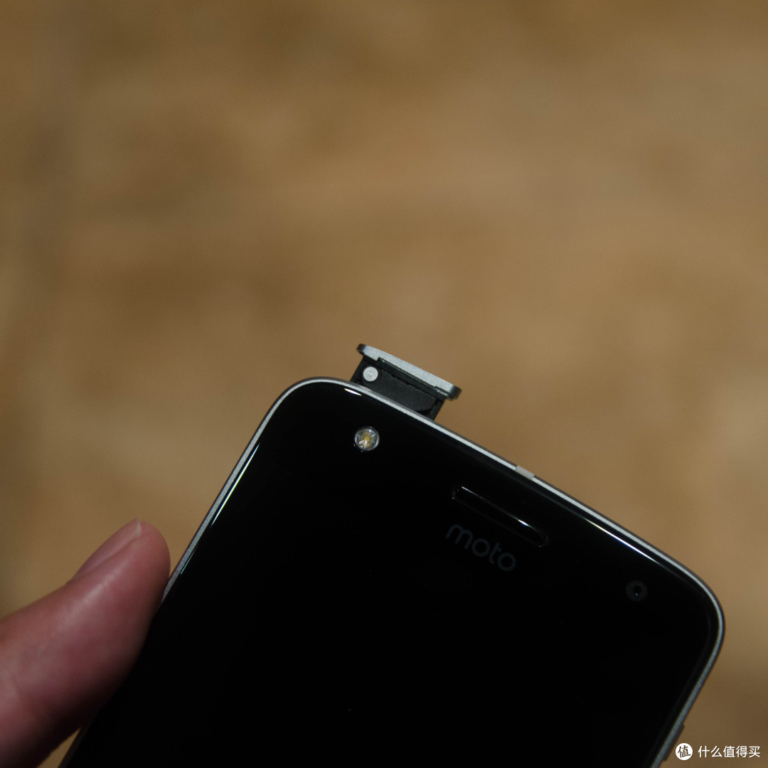 #原创新人# Hello Moto,你的信仰还剩多少——moto z play+摩影模块开箱+简评