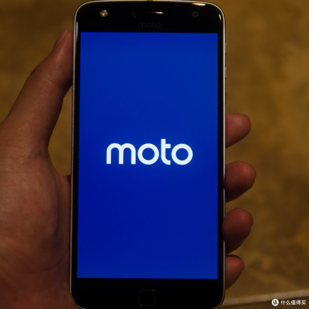 #原创新人# Hello Moto,你的信仰还剩多少——moto z play+摩影模块开箱+简评