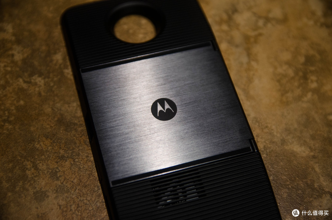 #原创新人# Hello Moto,你的信仰还剩多少——moto z play+摩影模块开箱+简评