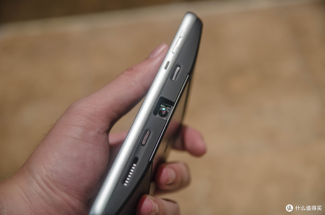 #原创新人# Hello Moto,你的信仰还剩多少——moto z play+摩影模块开箱+简评