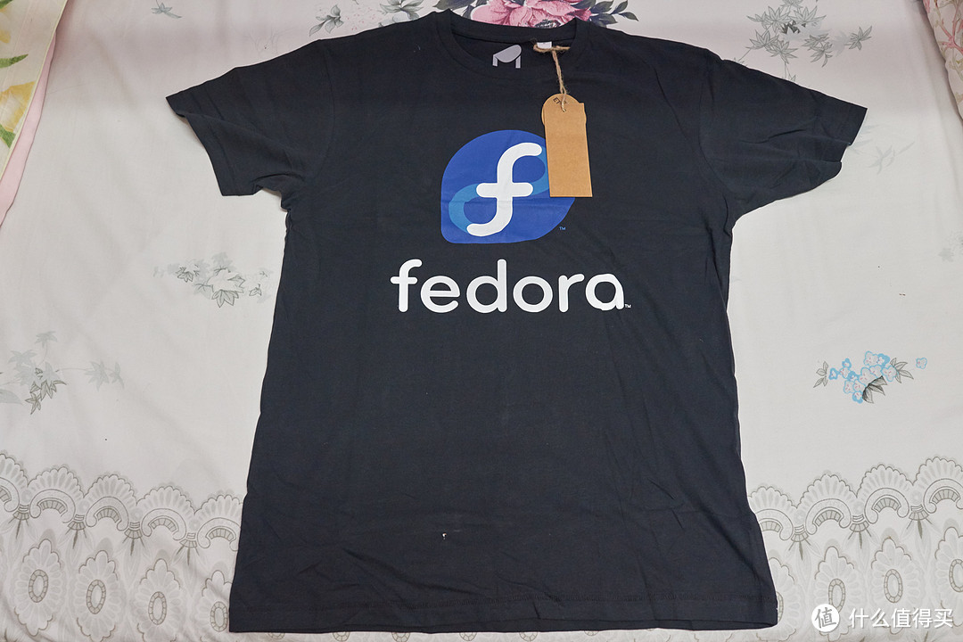 为信仰充值 — Fedora T恤衫 开箱