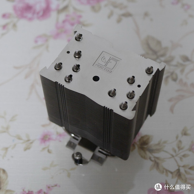 猫家散热为啥贵，看完这贴你体会——猫头鹰U9S迷你塔散热器开箱小测