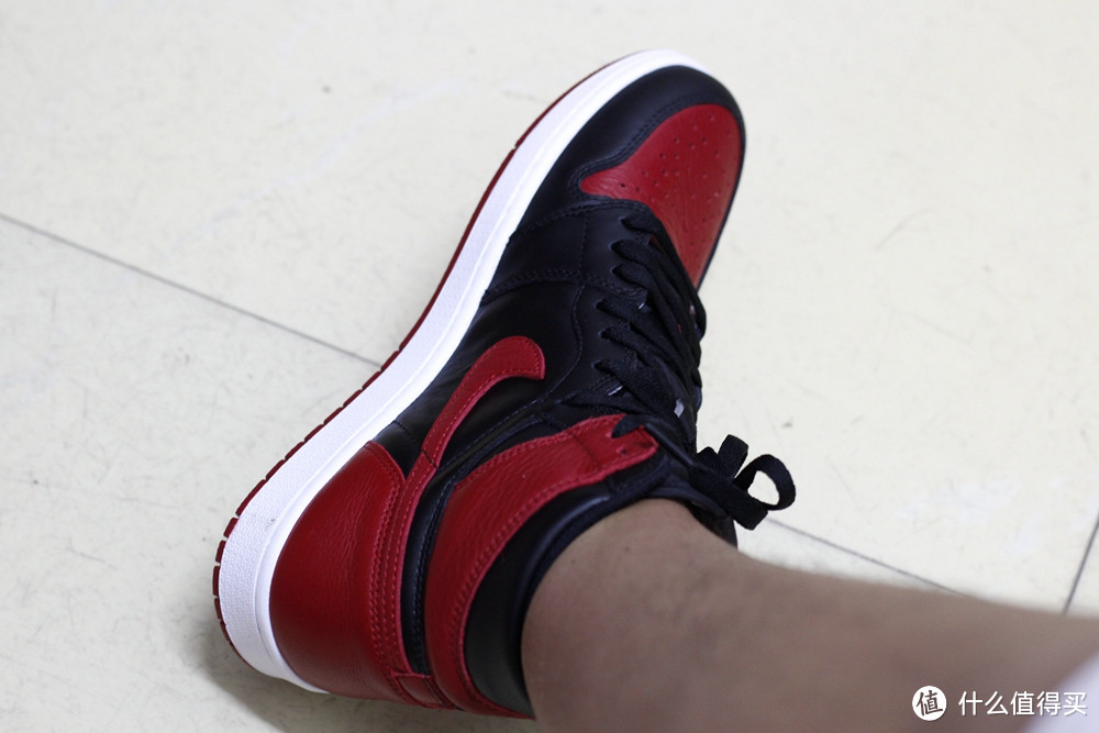 看上一眼就深深的爱上它：NIKE 耐克 Air Jordan 1 “Banned”禁穿 篮球鞋