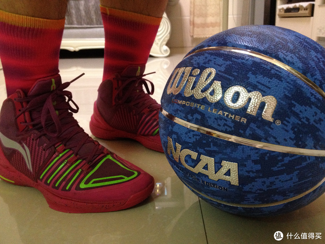 亮眼的篮球？Wilson 威尔胜 NCAA疯狂三月四强赛 复刻版 1233S