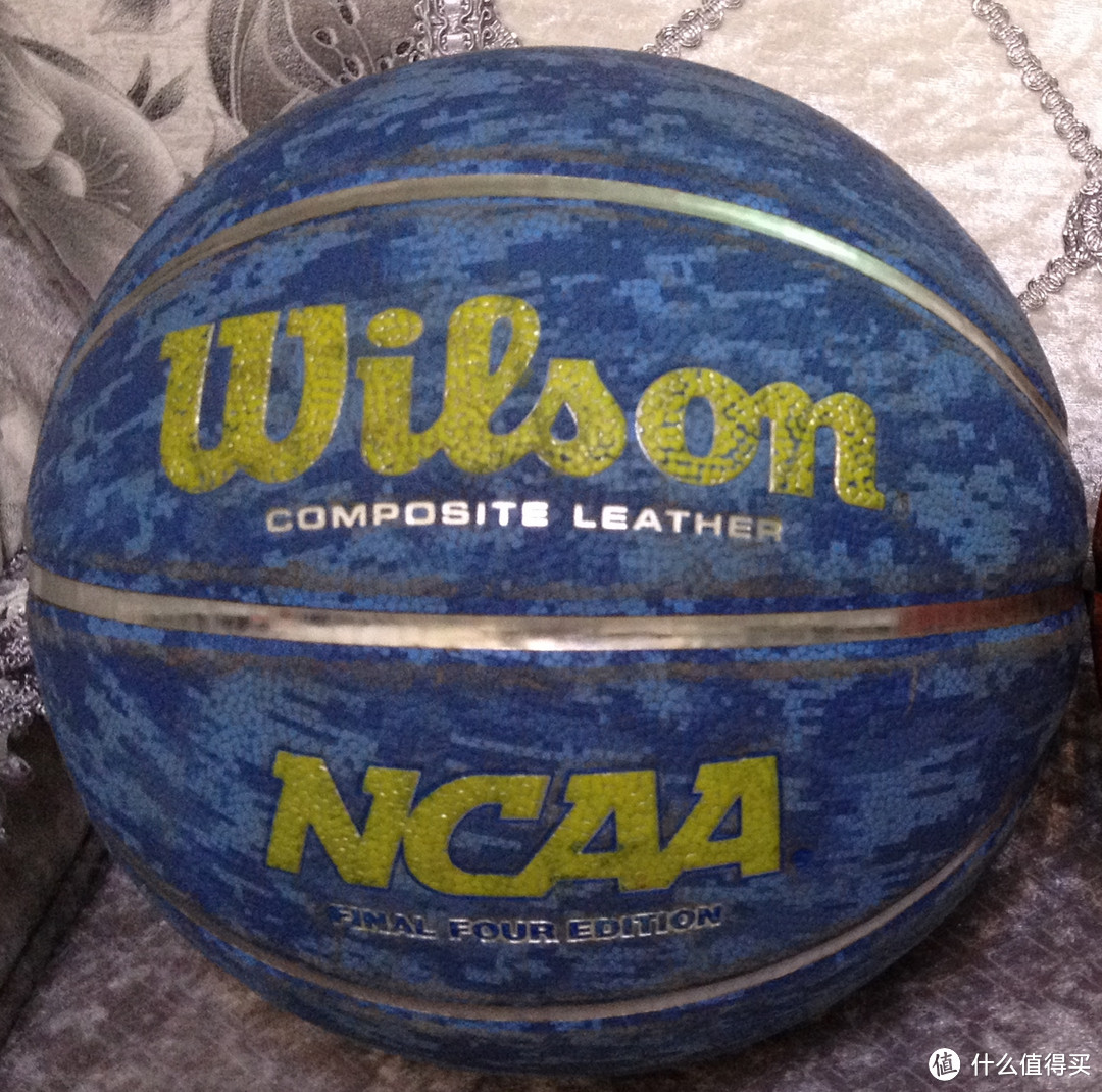 亮眼的篮球？Wilson 威尔胜 NCAA疯狂三月四强赛 复刻版 1233S