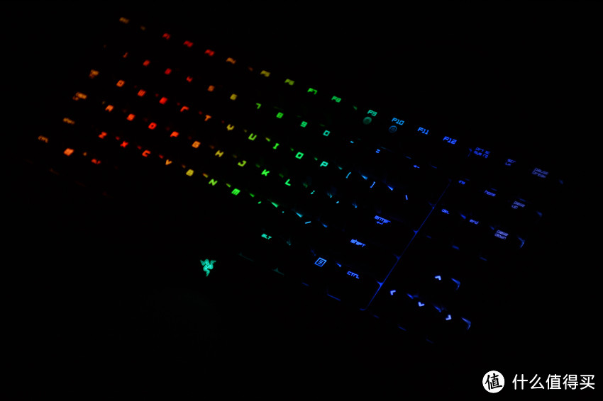 699元能买到的 RGB 机械键盘会是什么样？—— RaZER 雷蛇 黑寡妇蜘蛛竞技幻彩版 87键 使用测评