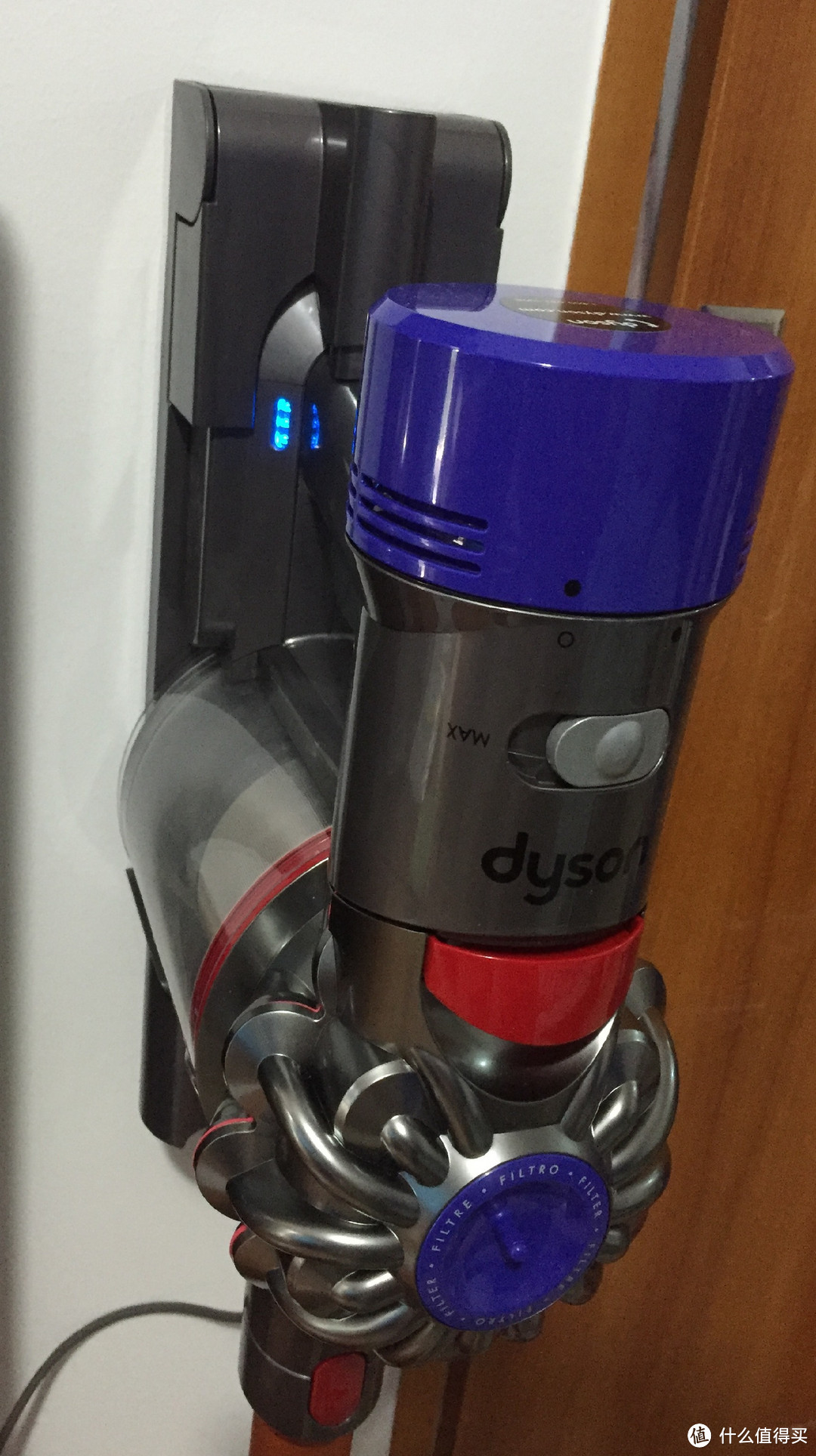 家庭清洁黑科技 —— Dyson 戴森 V8 手持吸尘器 购买及开箱