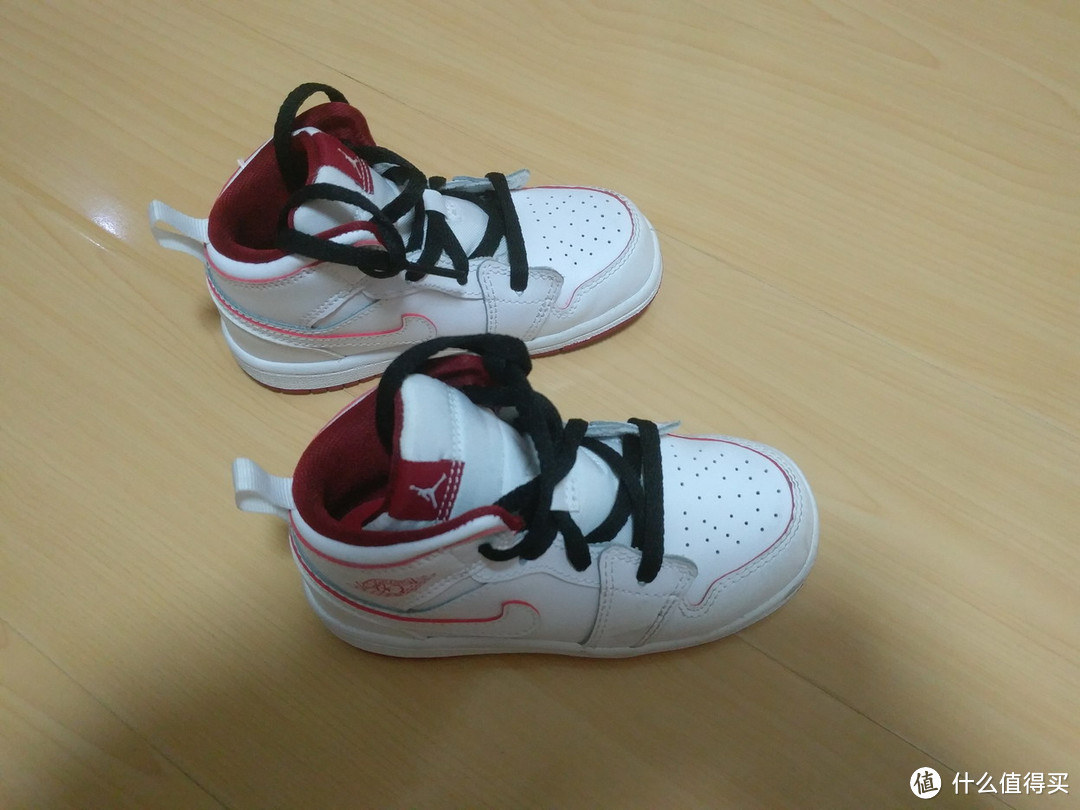 Eastbay新入：Air Jordan 乔丹 1 mid 篮球鞋