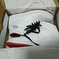 Eastbay新入：Air Jordan 乔丹 1 mid 篮球鞋