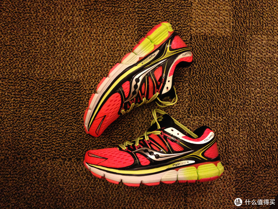 超激安！3329円买到的Saucony Triumph ISO 女子跑鞋