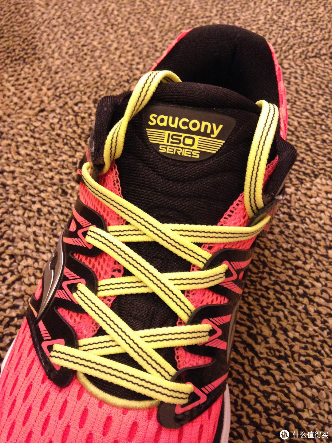 超激安！3329円买到的Saucony Triumph ISO 女子跑鞋