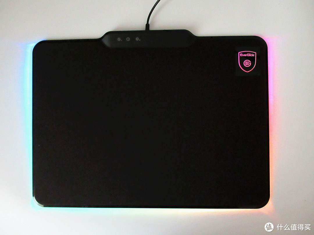 从EverGlide 幻彩玉衡 — 看RGB鼠标垫的兴起