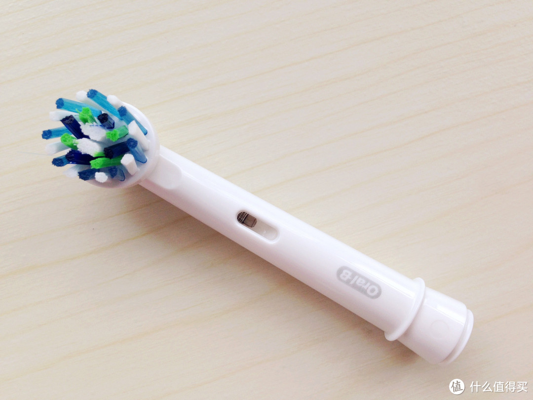 你可能忽略的电动牙刷使用技巧：Oral-B 欧乐B Pro2500（粉色限量版）