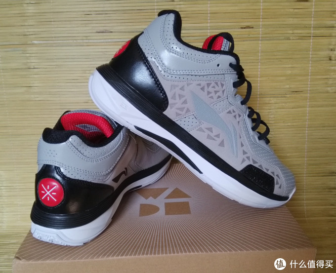 本站首晒# 李宁韦德之道全城4 篮球鞋 评测