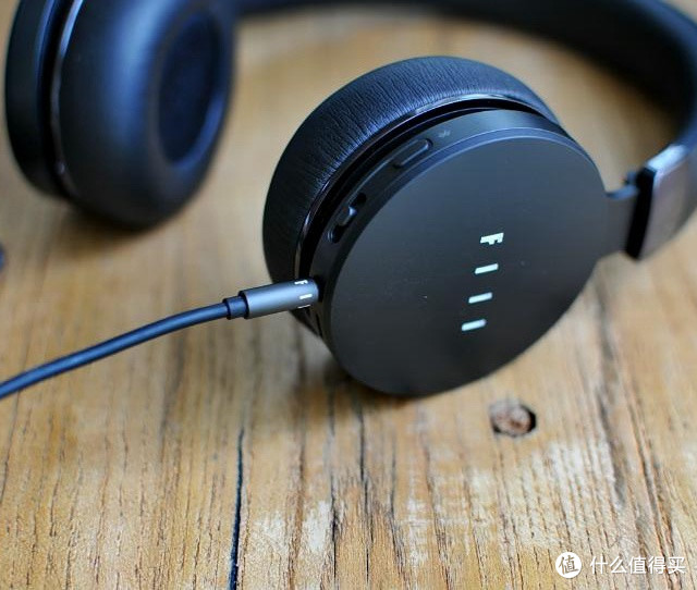 FIIL Diva 与 FIIL Wireless 耳机 对比开箱