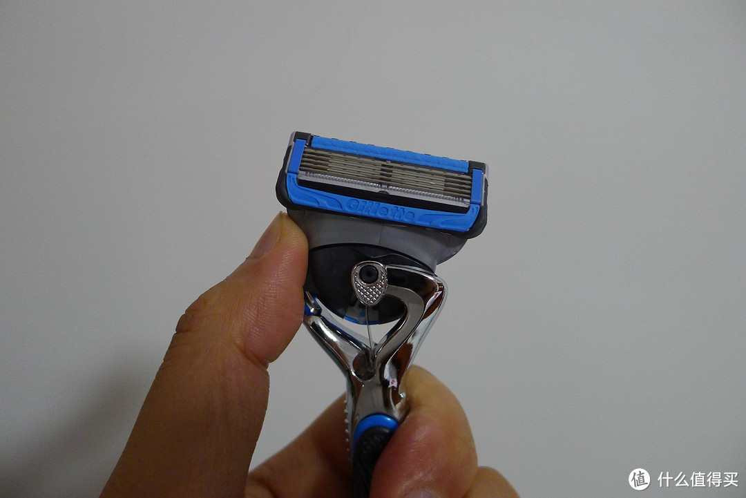 对付男人黑又硬的利器：Gillette 吉列 锋隐致护冰酷剃须刀