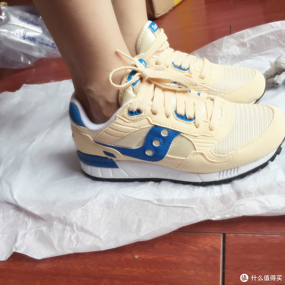 天真不能无鞋：saucony 圣康尼 Originals Shadow 5000 女款复古跑鞋 开箱