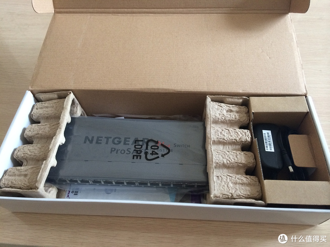 NETGEAR GS116E V2 简单网管千兆交换机开箱及拆解