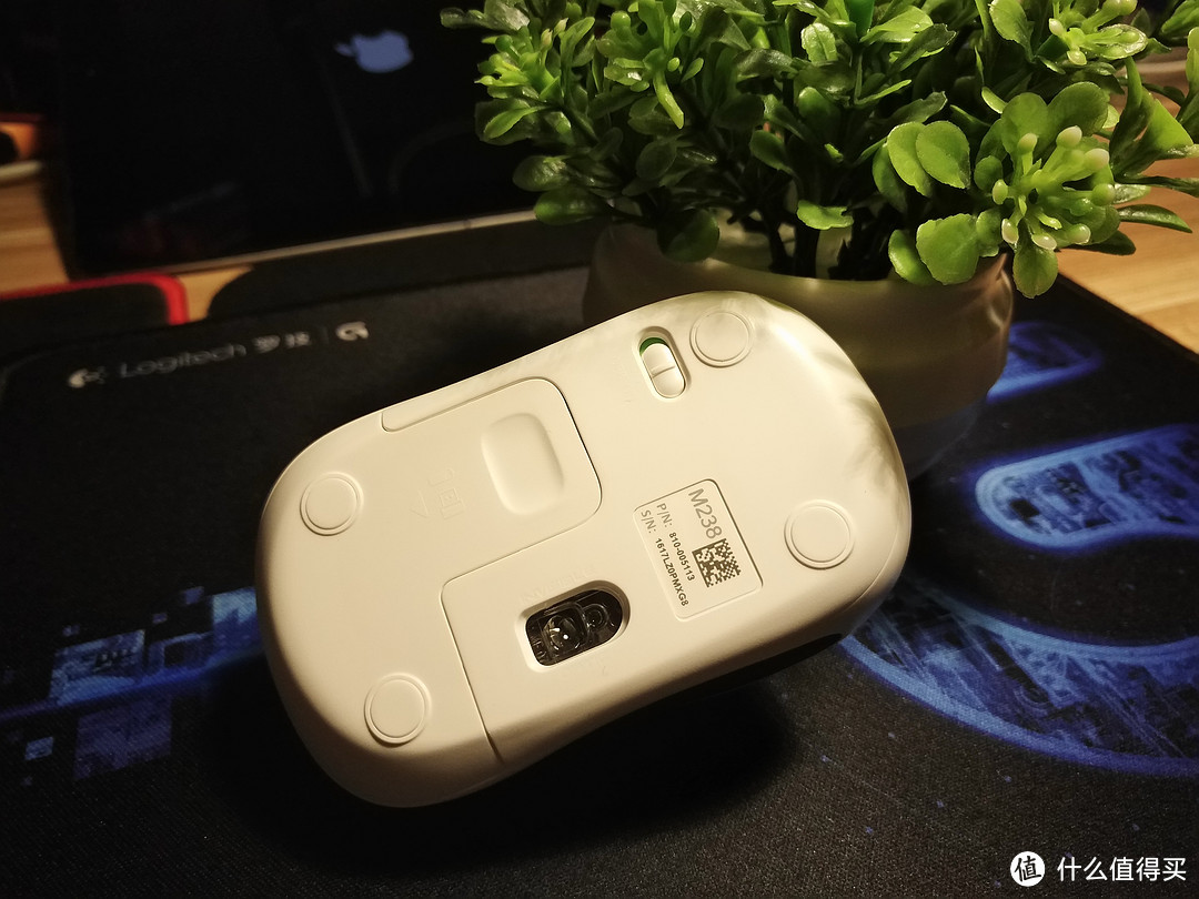 小手妹子的掌中宠物：Logitech 罗技M238-V2无线鼠标使用评测