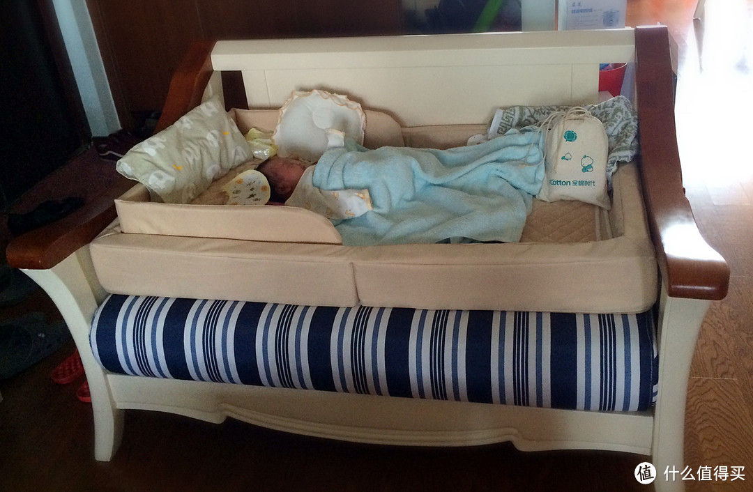 新手妈的买买买——婴儿床、吸奶器、玩具等